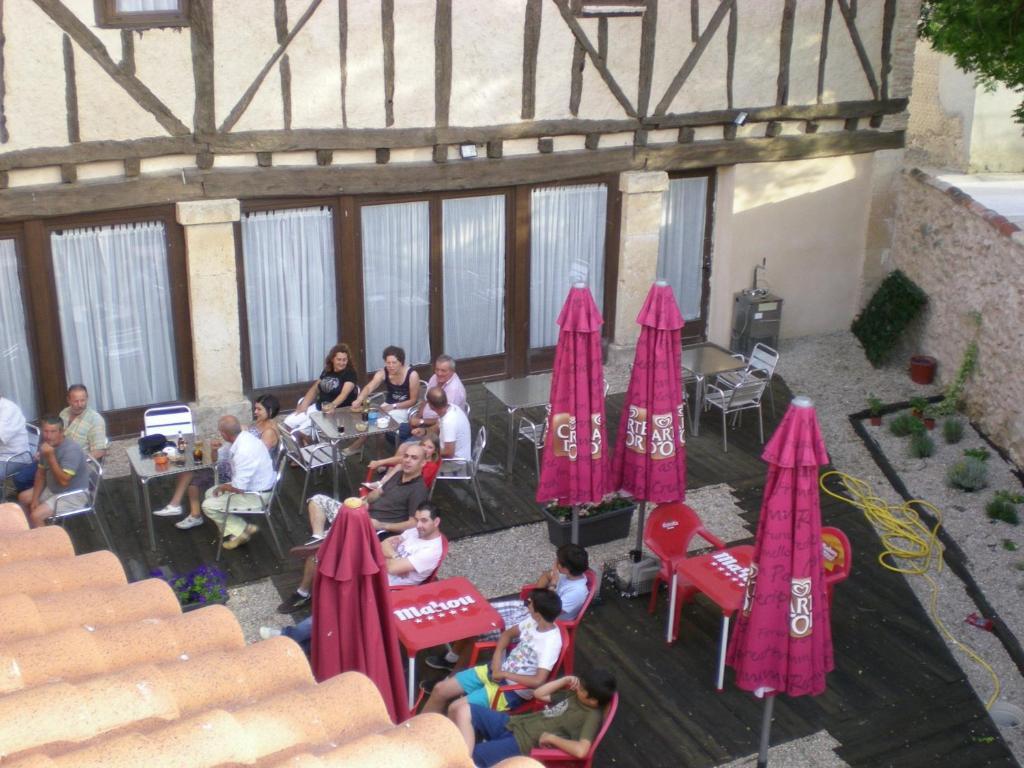 Posada La Casona De Valbuena فالبوينا دي دويرو المظهر الخارجي الصورة