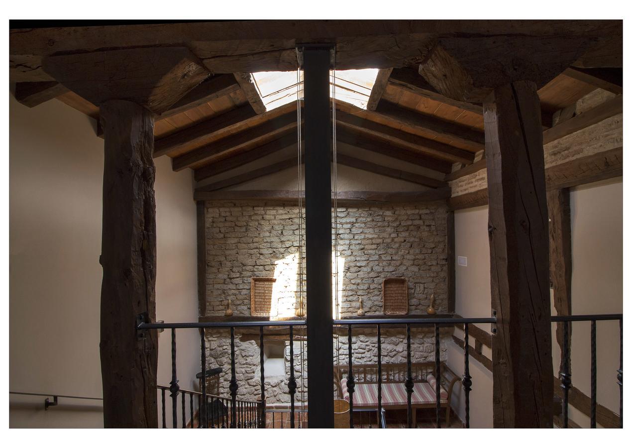 Posada La Casona De Valbuena فالبوينا دي دويرو المظهر الخارجي الصورة