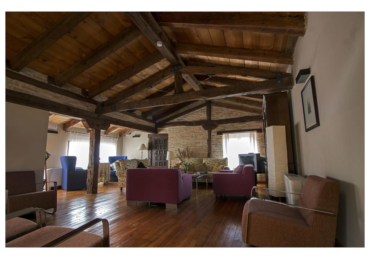 Posada La Casona De Valbuena فالبوينا دي دويرو المظهر الخارجي الصورة