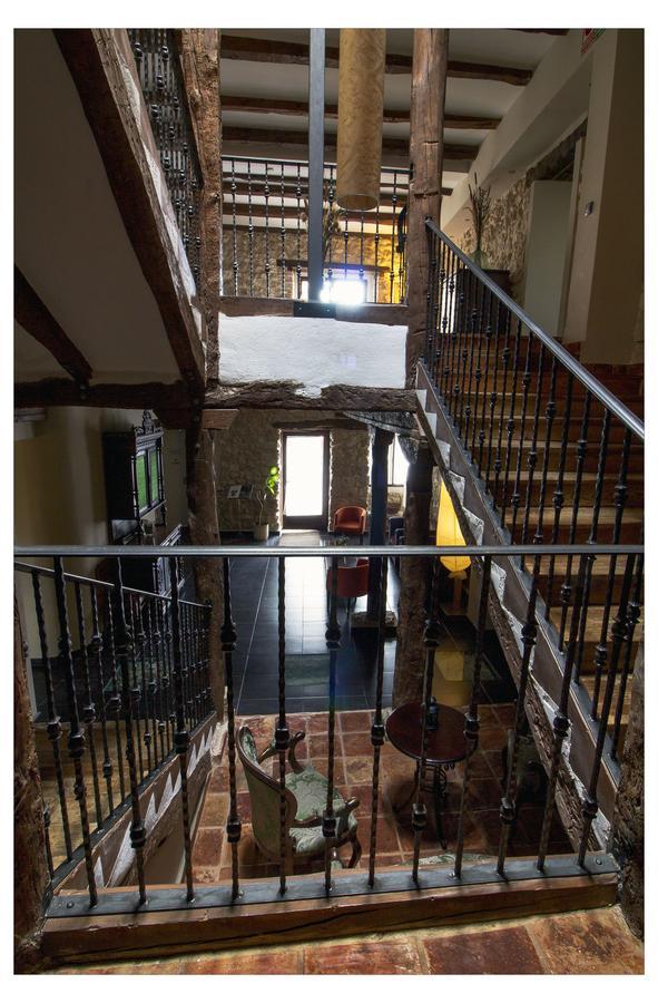 Posada La Casona De Valbuena فالبوينا دي دويرو المظهر الخارجي الصورة